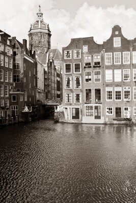 Vue en noir et blanc des bâtiments d'Amsterdam
