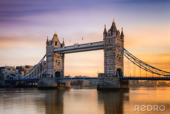 Papier peint  Ambiance féerique et London Bridge