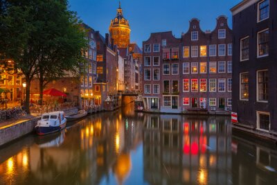 Amsterdam illuminée la nuit
