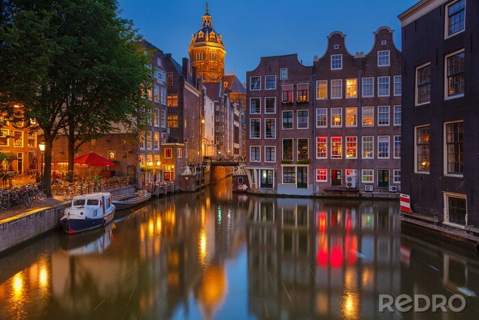 Papier peint  Amsterdam illuminée la nuit
