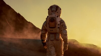 Papier peint  Astronaute sur Mars au coucher du soleil