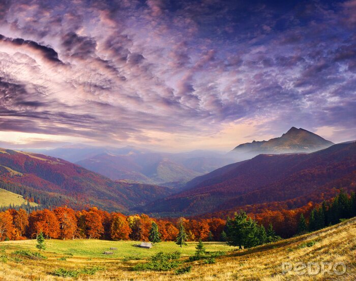 Papier peint  automne dans les montagnes