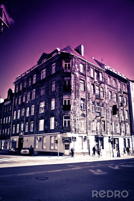 Papier peint  Bâtiment tchèque sur fond violet