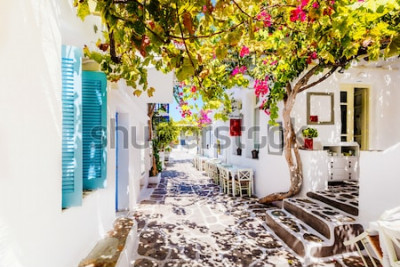 Papier peint  Belle rue sur l'île de Paros, Grèce