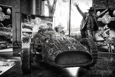 Papier peint  BERLIN - 11 mai: Maserati 250 F, de métal à la main, la firme Giganten aus Stahl (noir et blanc), 26 Oldtimer-Tage Berlin-Brandebourg, le 11 mai 2013 à Berlin, Allemagne