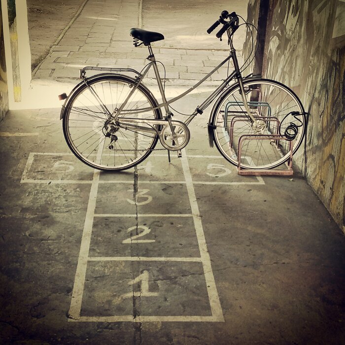 Papier peint  Bicyclette rétro sur le trottoir