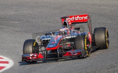 Papier peint  Bolide de formule 1 sur la piste