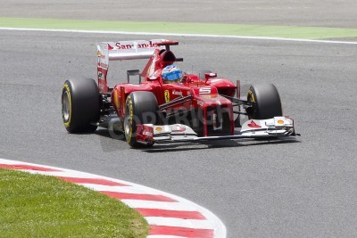 Papier peint  Bolide formule 1 sur la piste