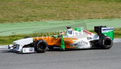 Papier peint  Bolide sur la piste de course Formule 1