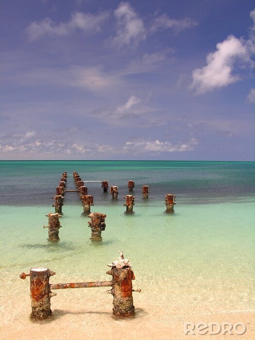 Papier peint  Brise-lames dans la mer turquoise