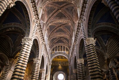 Papier peint  Cathédrale toscane avec colonnes