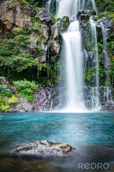 Papier peint  Chute d'eau exotique