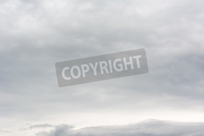 Papier peint  Ciel gris et brouillard