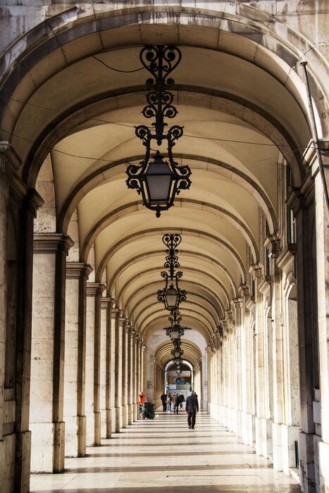 Papier peint  Cloître avec plusieurs piliers