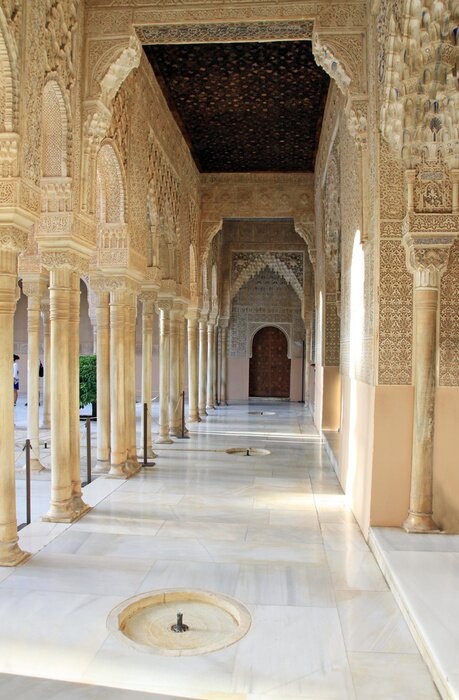 Papier peint  Cloître oriental et petites fontaines
