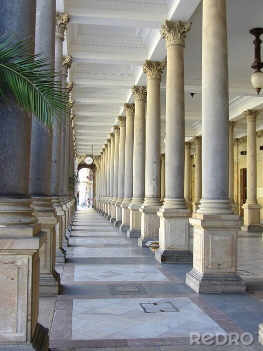 Papier peint  Colonnade exotique effet de profondeur