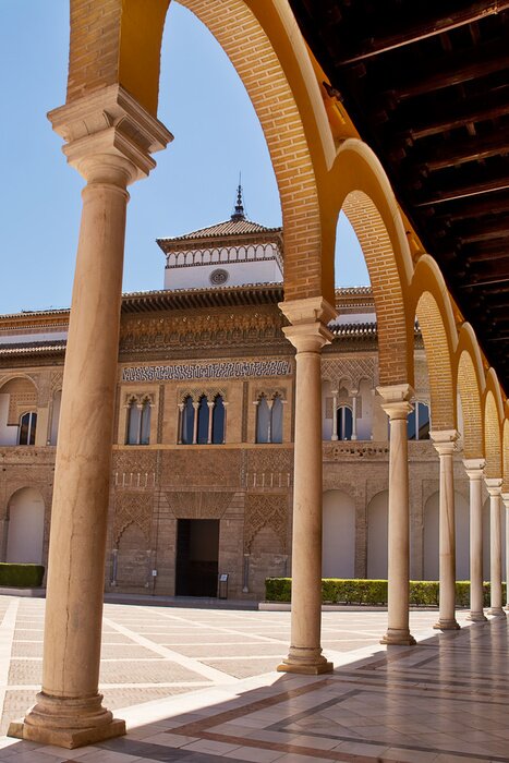 Papier peint  Colonnes sur un sol en marbre