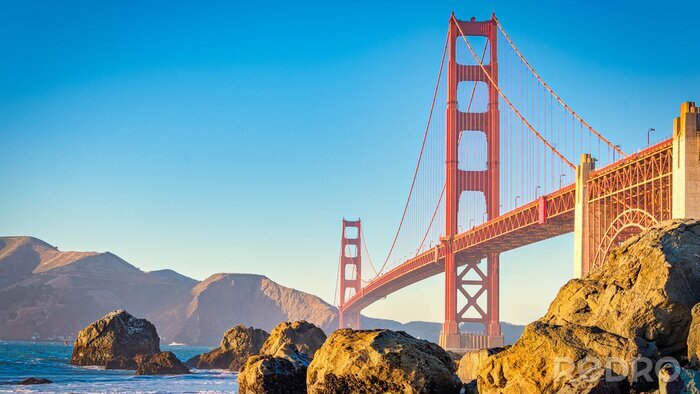Papier peint  Côte rocheuse et pont à San Francisco