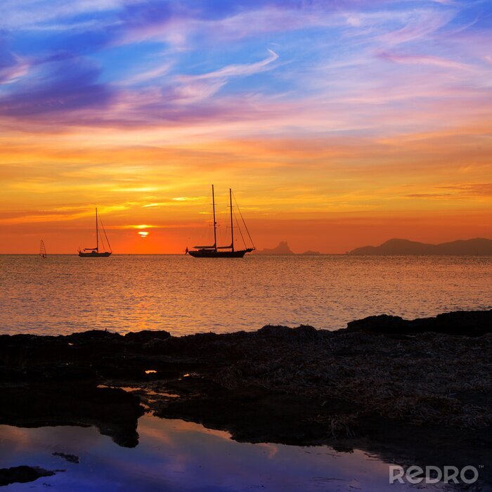 Papier peint  Coucher de soleil coloré au bord de la mer