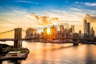 Papier peint  Coucher de soleil entre des immeubles de la ville de New York