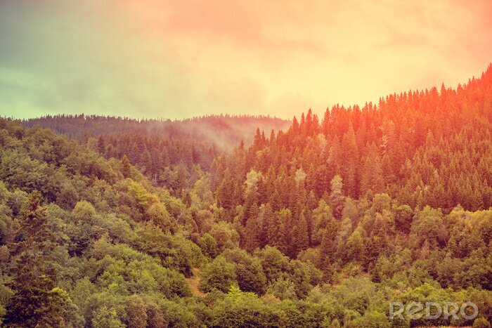Papier peint  Coucher de soleil pastel dans les montagnes