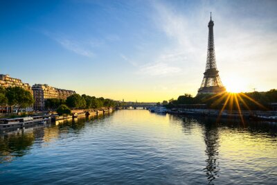 Papier peint  Coucher du soleil derrière la Tour Eiffel