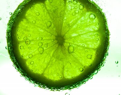 Coupe transversale d'un fruit de citron vert