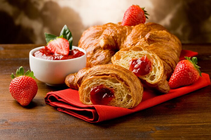 Papier peint  Croissant farci de confiture de fraise