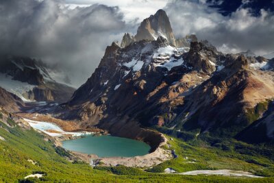 Papier peint  Des montagnes et un lac en Argentine