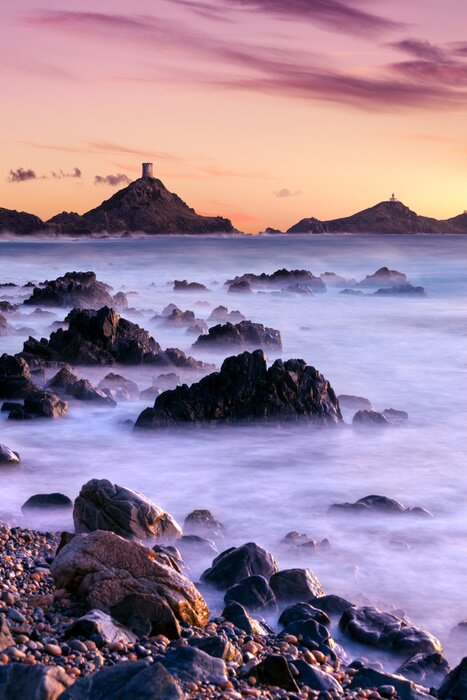 Papier peint  Des vagues écumantes et la mer