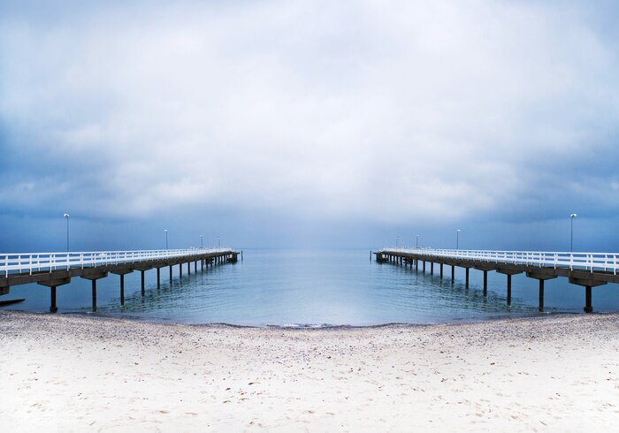 Papier peint  Deux jetées sur la mer