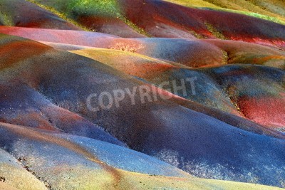 Papier peint  Du sable coloré dans le désert