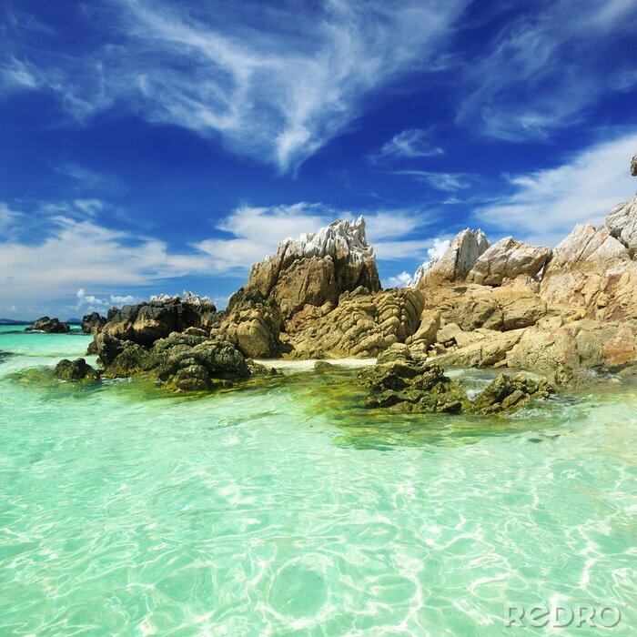 Papier peint  Eau claire et rochers au bord de la mer
