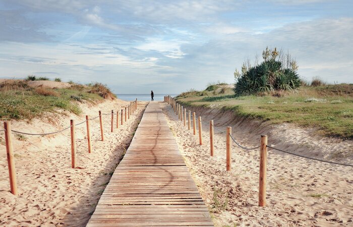 Papier peint  Entrée de la plage sur une promenade en bois