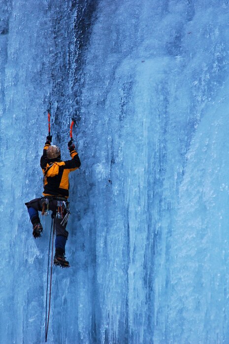Papier peint  Escalade sur une pente verglacée