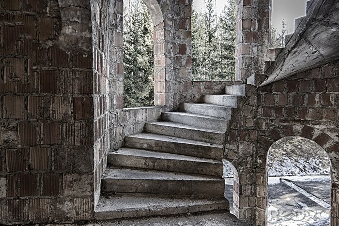 Papier peint  Escalier dans un château de pierre
