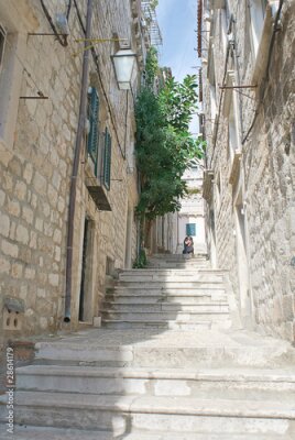 Papier peint  Escalier de pierre blanche