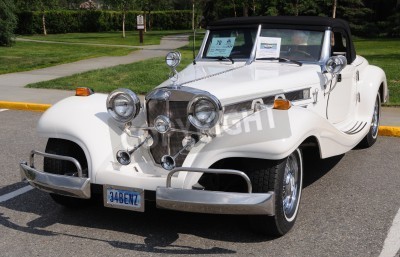 Papier peint  Fairbanks, en Alaska, Juin 19,2010: Auto Show Midnight Sun Cruise-In 1934 Mercedes 500 K