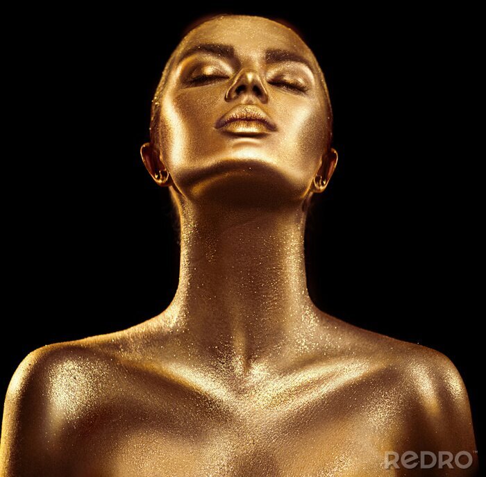 Papier peint  Fashion art golden skin woman portrait closeup. Gold, jewelry, accessories. Model girl with golden glamour shiny makeup