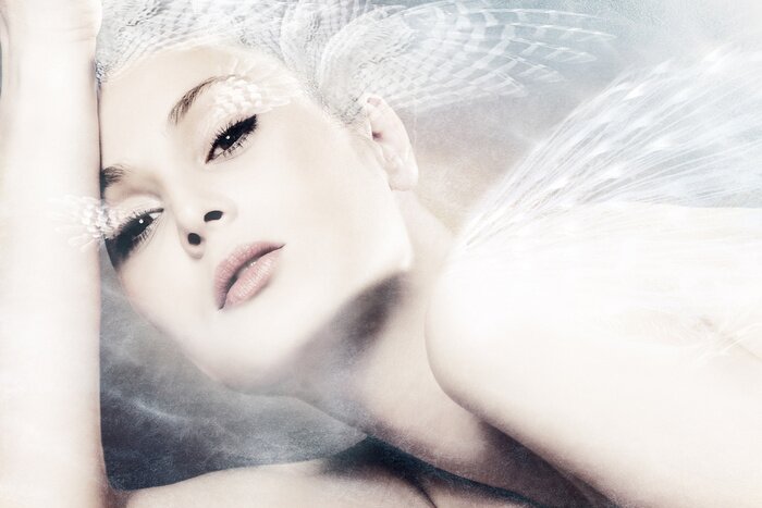 Papier peint  Femme allongée