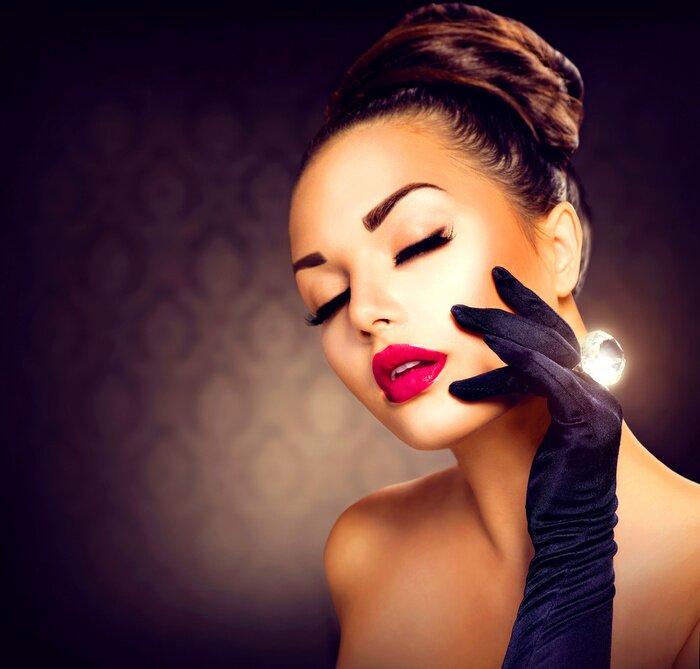 Papier peint  Femme avec un diamant