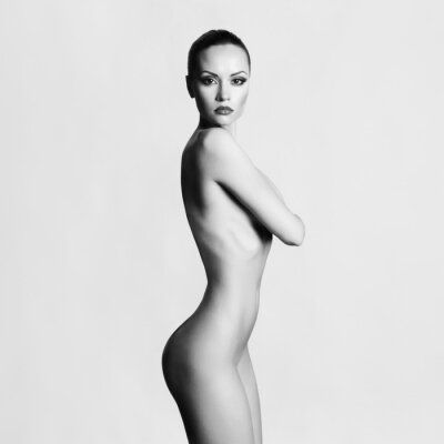 Femme nue élégante