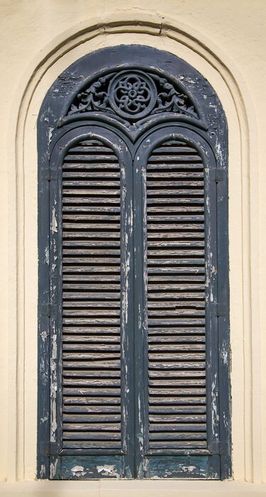 Papier peint  Fenêtre noire en bois