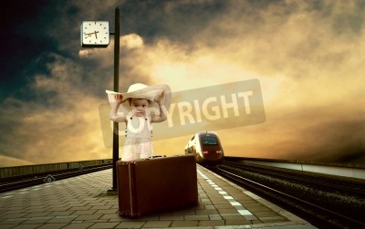 Papier peint  Fillette arrière-plan train