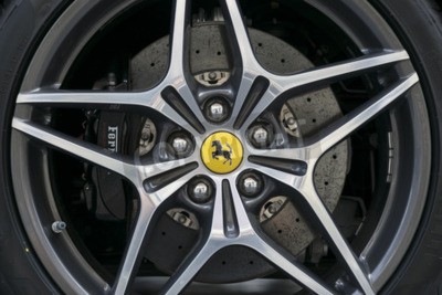 Papier peint  Formule 1 roue du bolide