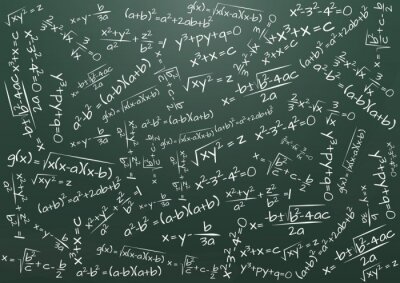 Formules mathématiques sur un tableau vert