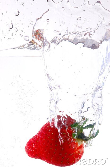 Papier peint  Fraise dans l'eau