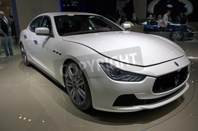 Papier peint  FRANCFORT - 16 septembre Maserati Ghibli présentés lors de la 65e Internationale Automobil Ausstellung AAI le 16 Septembre 2013, à Francfort, en Allemagne