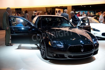 Papier peint  FRANCFORT - 20 SEPTEMBRE: Nouvelle Maserati sur 63ème IAA (Internationale Automobil Ausstellung) le 20 Septembre 2009 à Francfort, en Allemagne