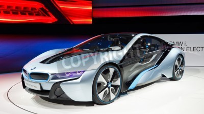 Papier peint  FRANCFORT - SEP 24: BMW i8 Concept car montré au Salon 64e IAA (Internationale Automobil Ausstellung-) à Francfort, en Allemagne, le 24 Septembre 2011.